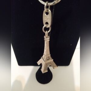 Eiffel Tower Keychain Key Fob Purse Charm Souvenir Silver Tone Paris France